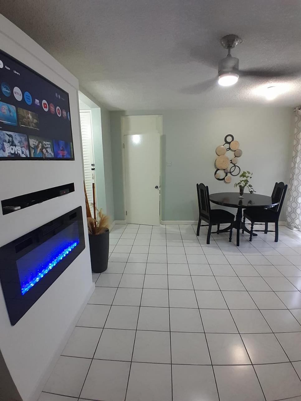 1 Bedroom 23 *