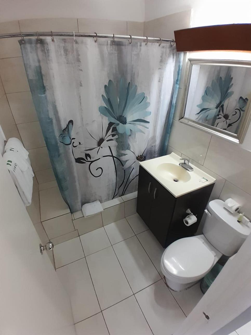 1 Bedroom 23 Apartment *
